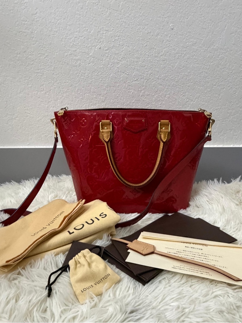 Louis Vuitton Monogram Vernis Montebello MM – Cerise (Red)